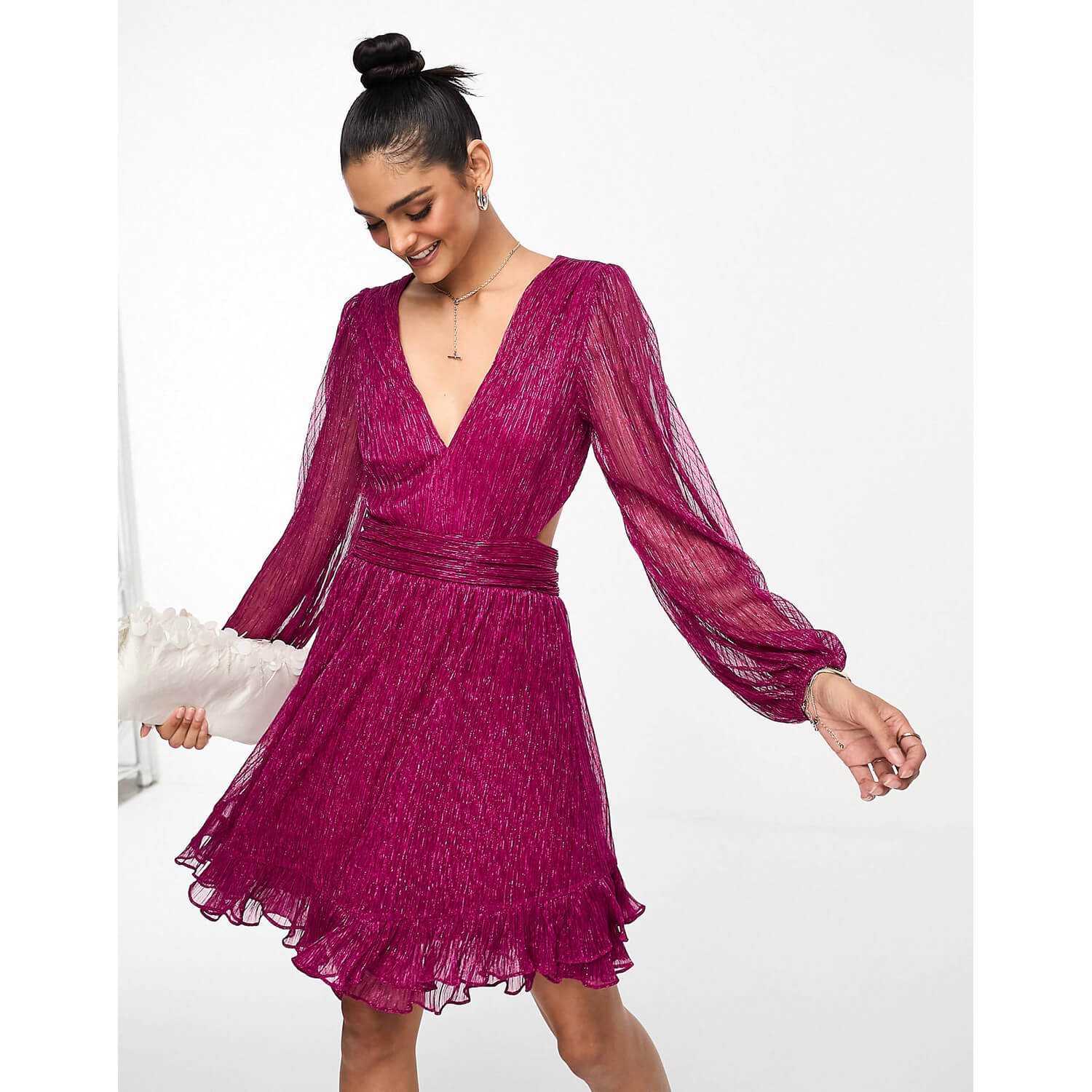 цена Платье Forever New Sheer Sleeve Plisse Mini, розовый металлик