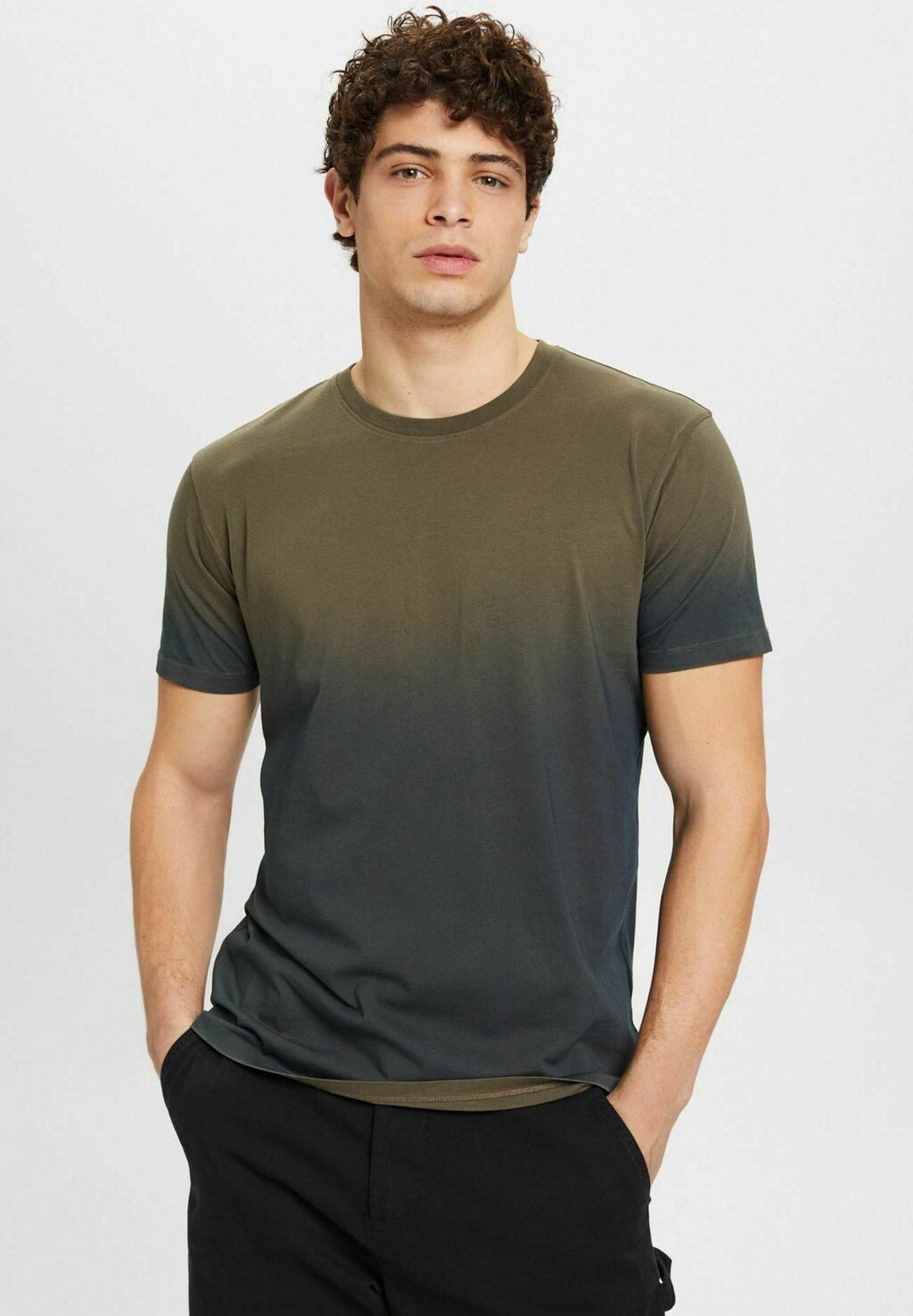 

Футболка с принтом edc by Esprit, зеленый