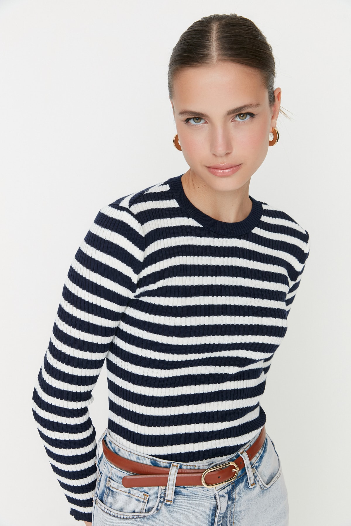 Свитер Trendyol вязаный, белый/темно-синий темно серый вязаный свитер с полумолнией и логотипом hollister