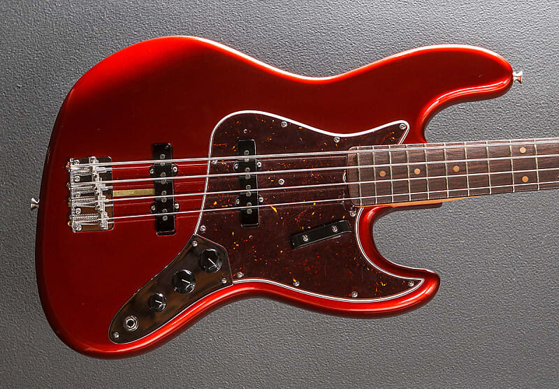 

Американский оригинальный джазовый бас 60-х - Candy Apple Red Fender American Original 60's Jazz Bass -