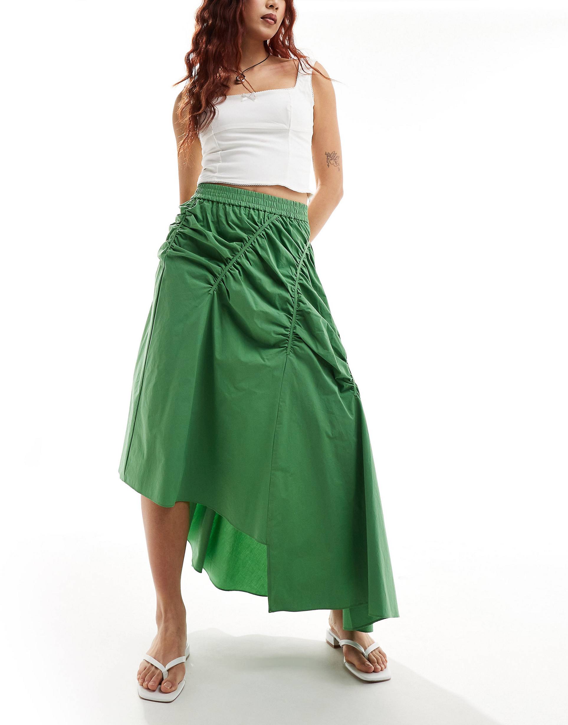 Юбка Urban Revivo Ruched Asymmetric Midaxi, зеленый юбка topshop asymmetric maxi with ruched panel красный