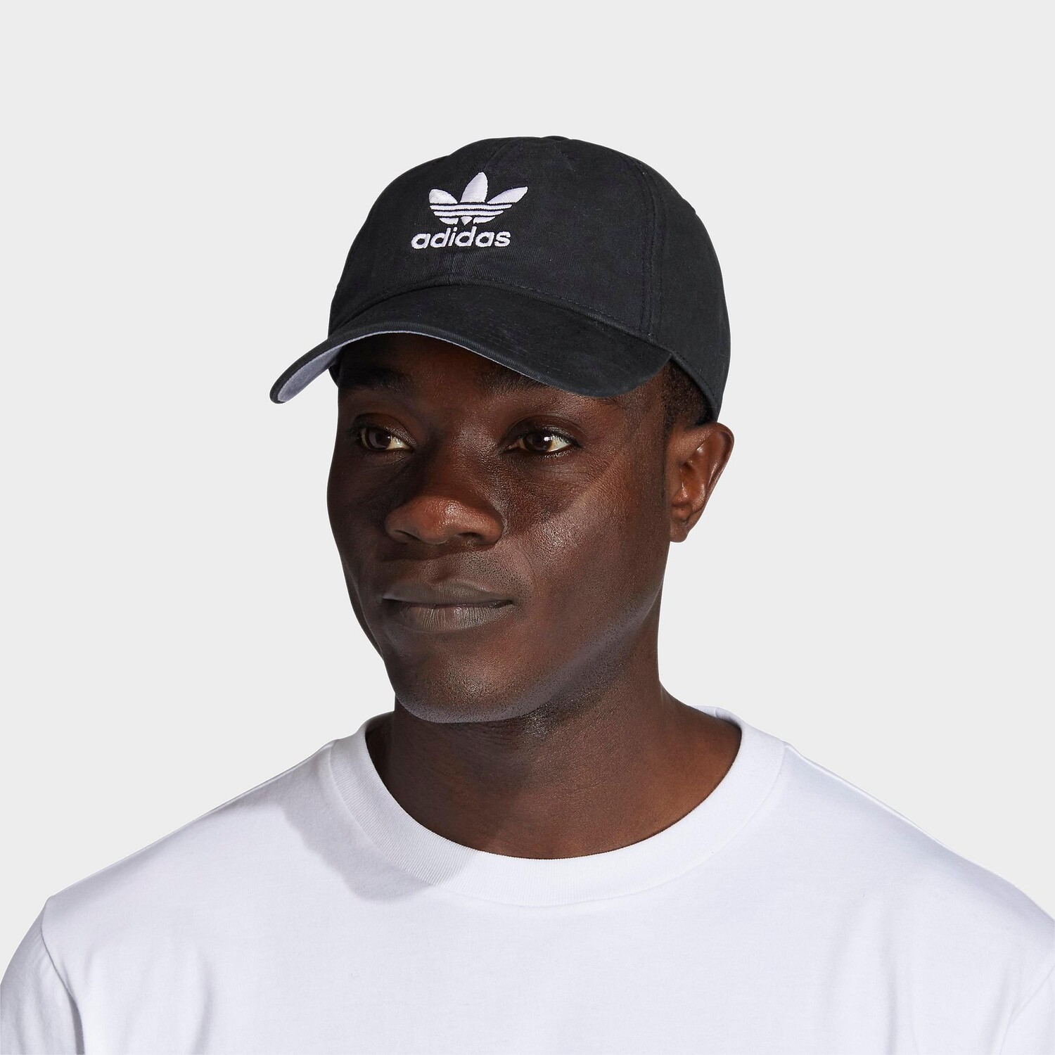 

Выстиранная кепка с ремешком на спине adidas Originals Precurved, черный