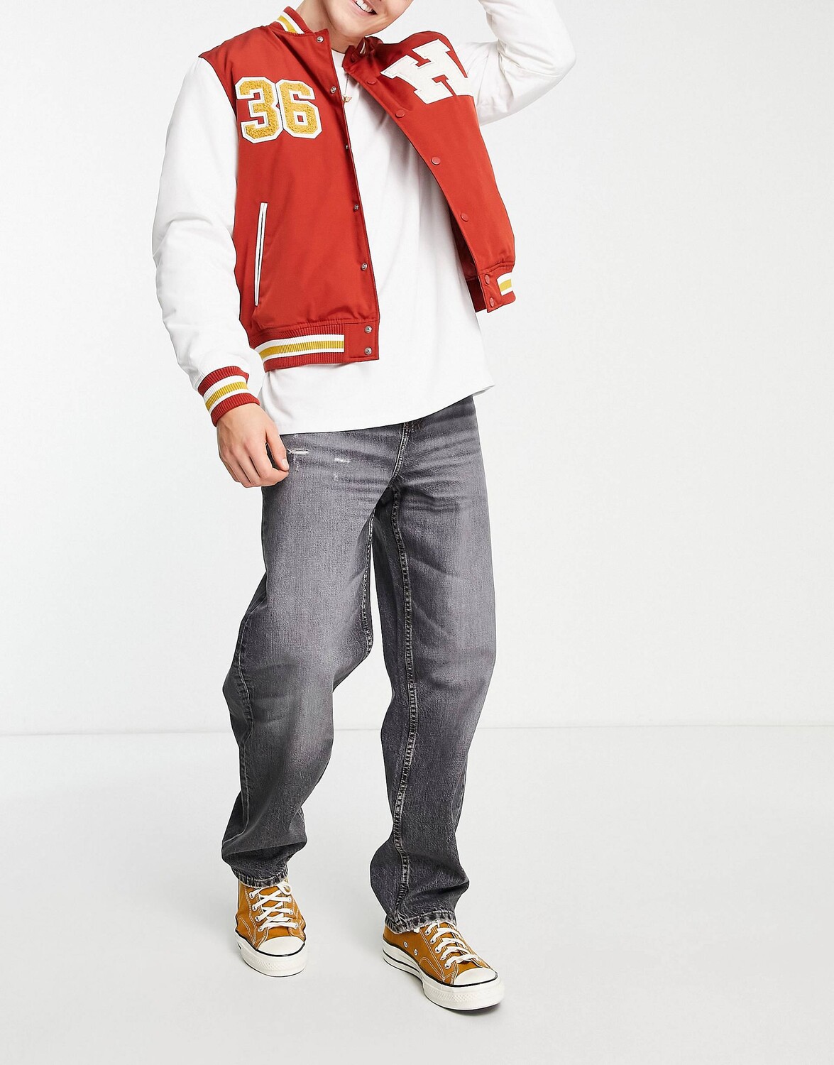 

Черные мешковатые джинсы с потертостями ASOS DESIGN Cone Mill Denim 'American classic'