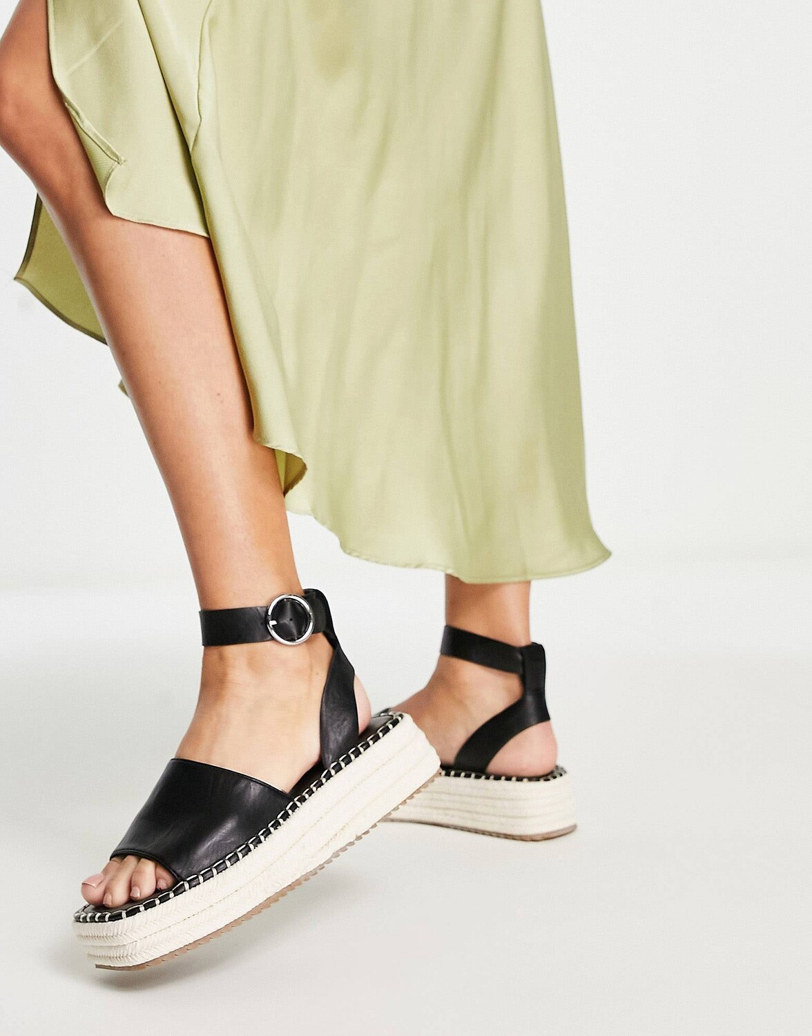 

Черные эспадрильи на платформе ASOS DESIGN Joyful