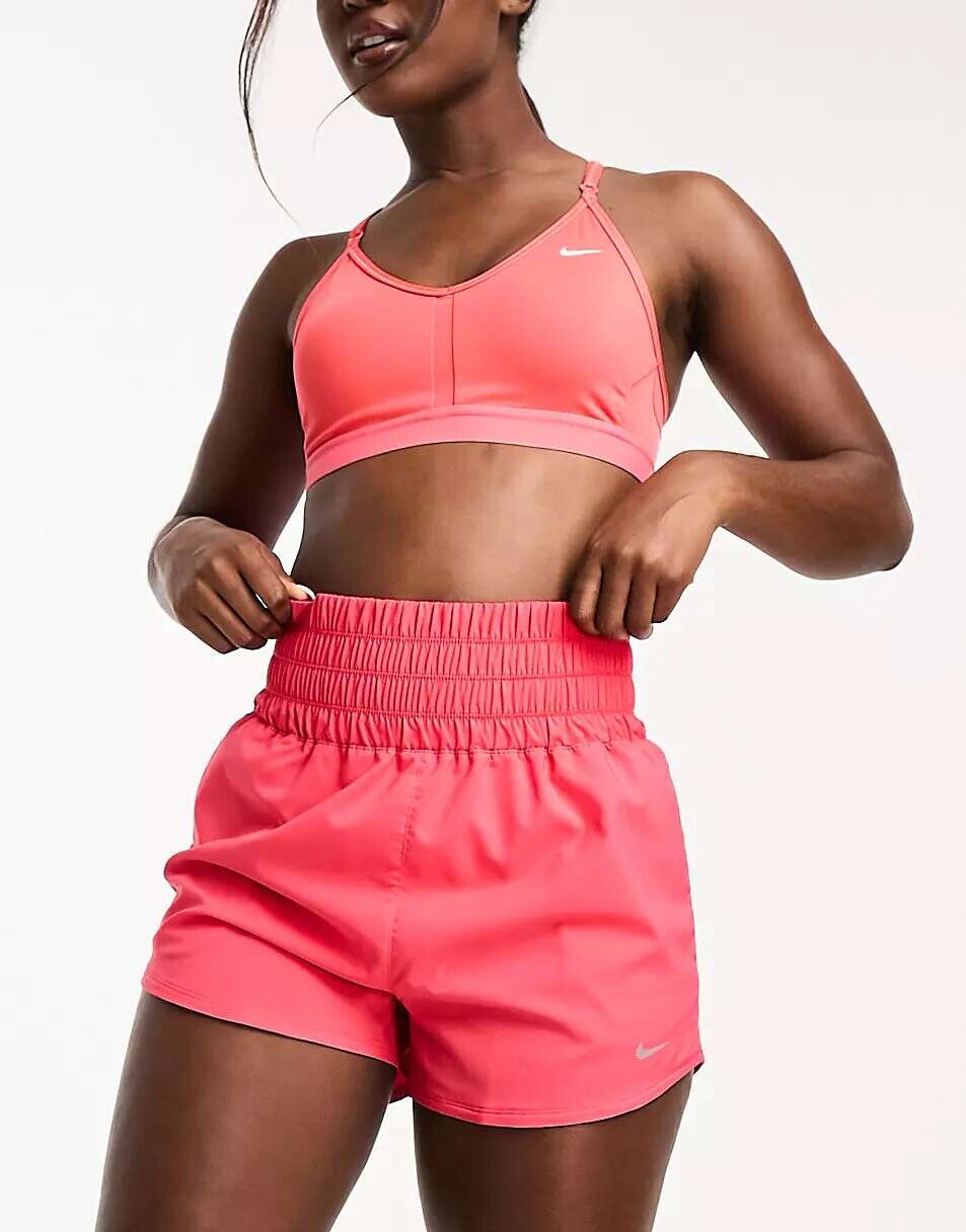 

Красный бюстгальтер с v-образным вырезом Nike Indy Dri-Fit