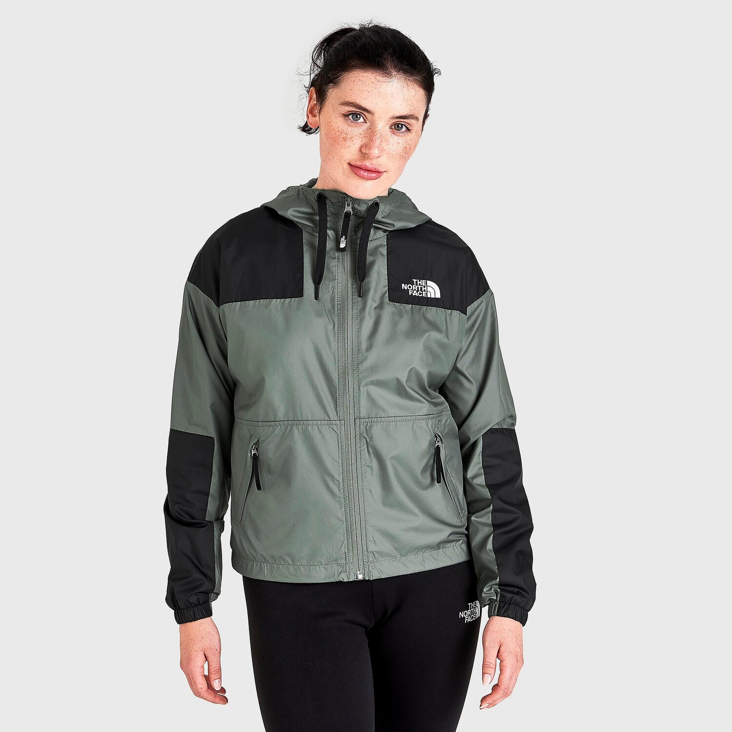 

Женская ветровка The North Face Sheru Wind Jacket, зеленый