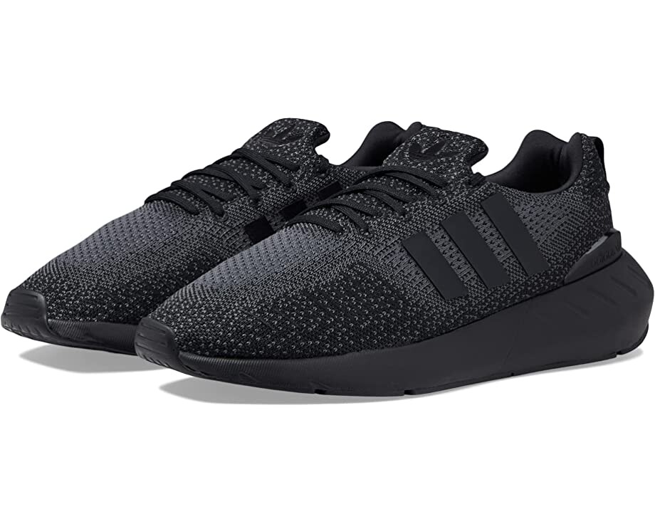 

Кроссовки Swift Run 22 adidas Originals, черный
