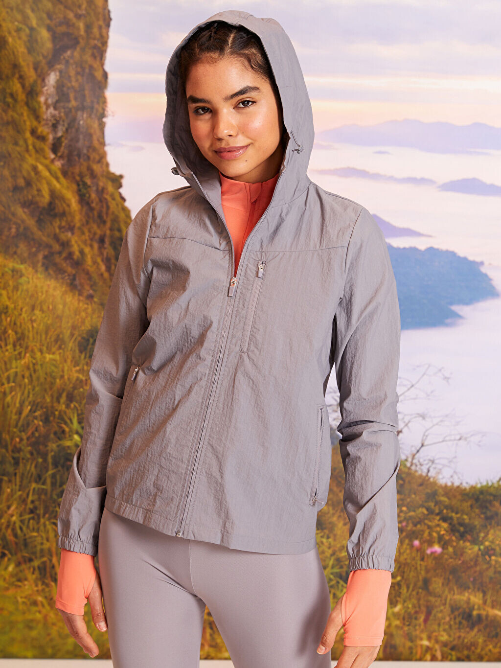 

Женский уличный плащ с капюшоном и прямым длинным рукавом LCW OUTDOOR, Серый