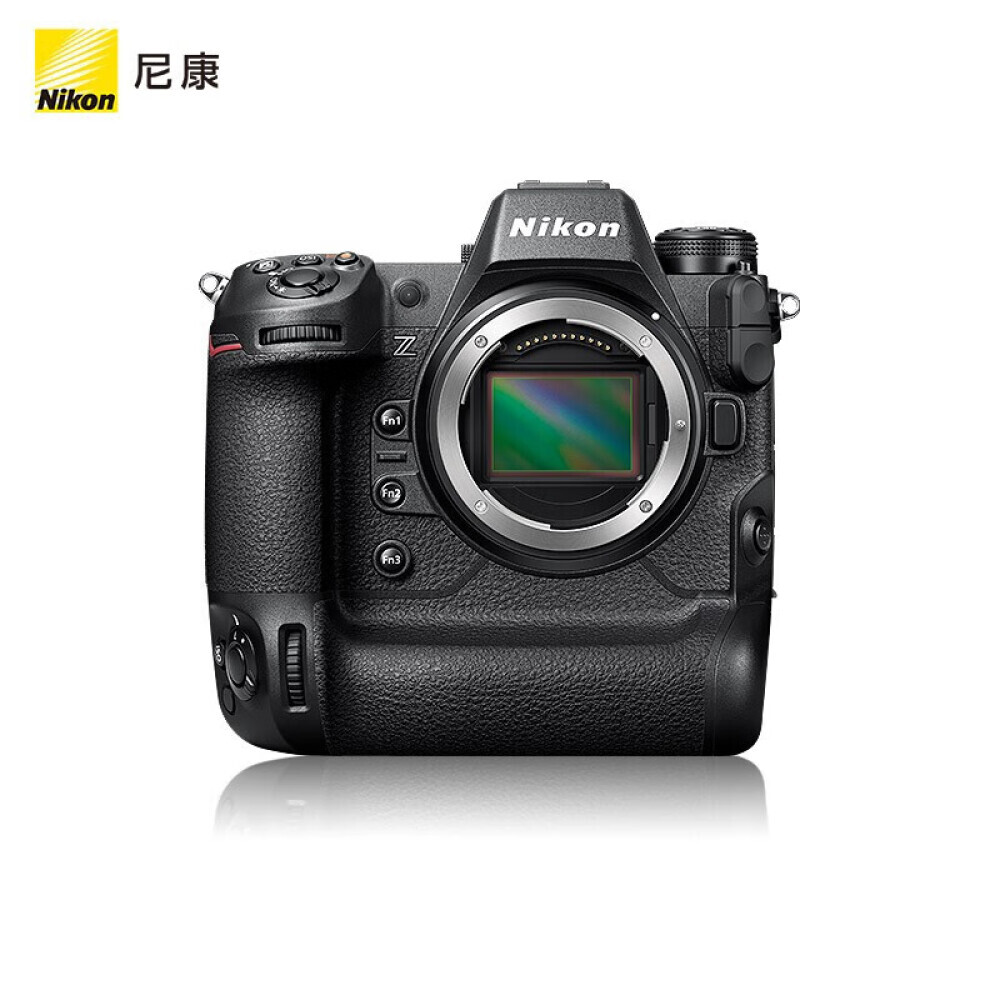 

Фотоаппарат Nikon Z9 с картой памяти