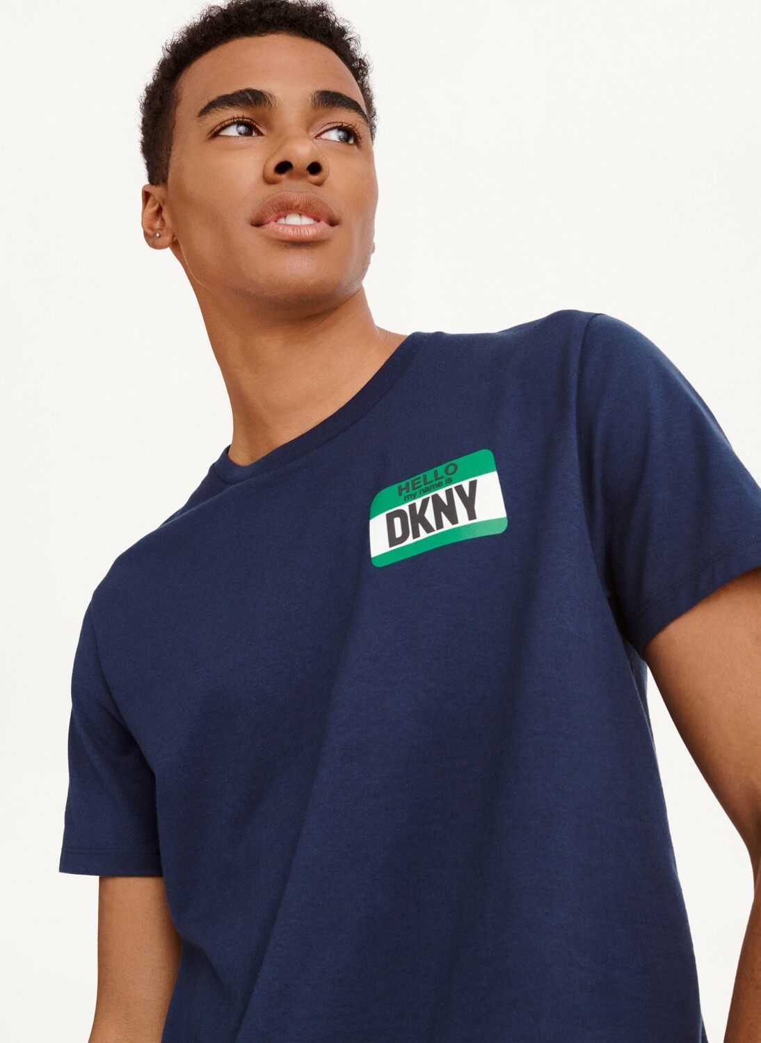 

Футболка с бейджиком DKNY DKNY