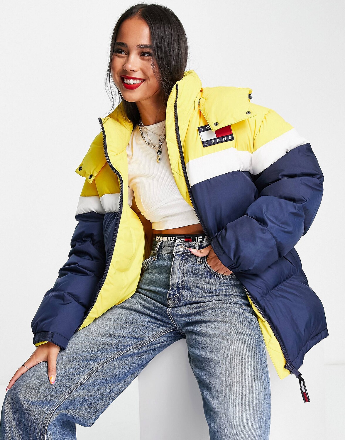 

Эксклюзивный пуховик желтого цвета с желтыми вставками Tommy Jeans x ASOS