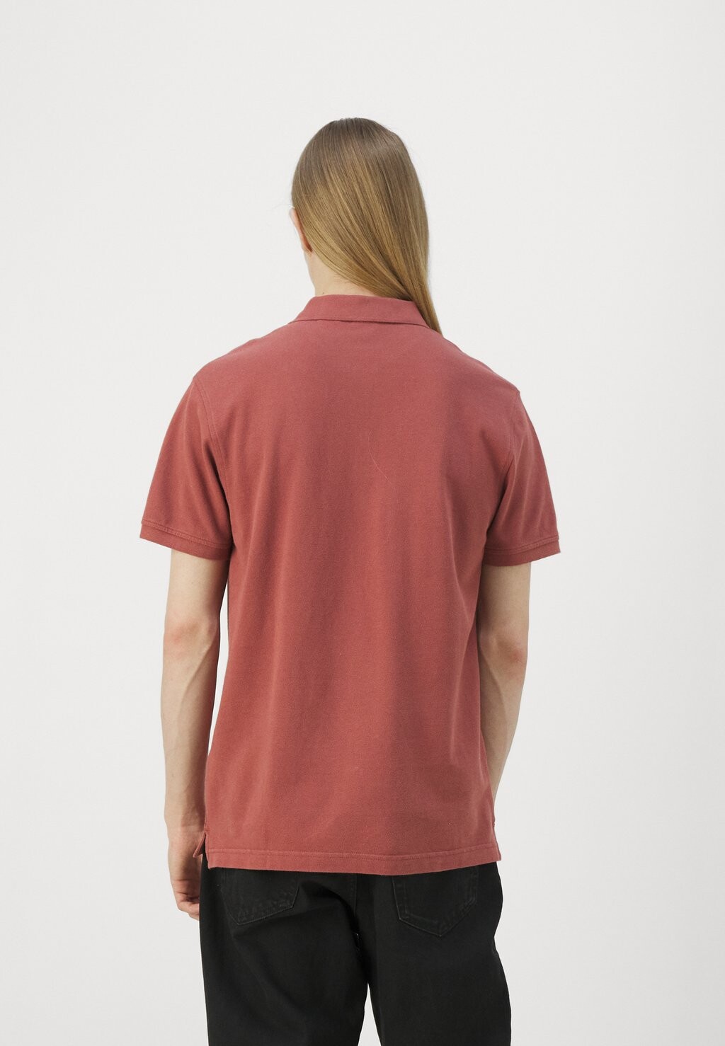 

Поло Levi's, красное дерево