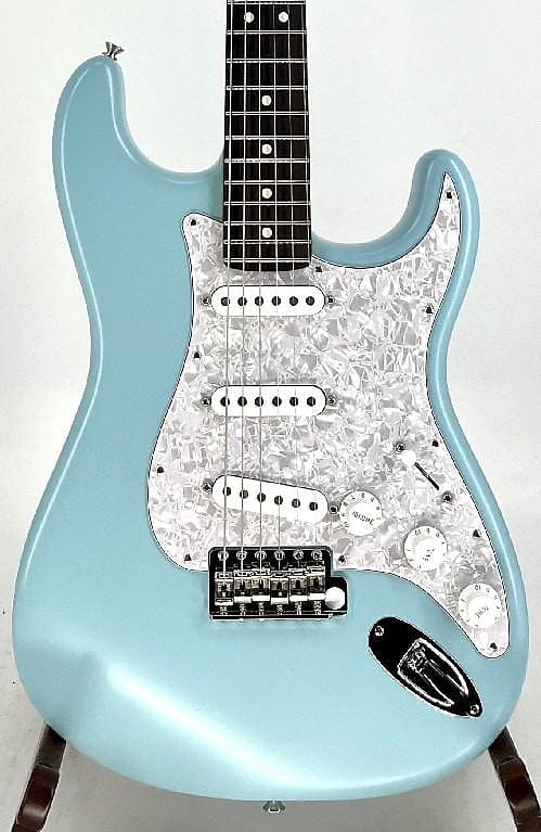 Электрогитара Fender Ltd Edition Cory Wong Stratocaster Electric Guitar -Daphne Blue Serial#:CW231664