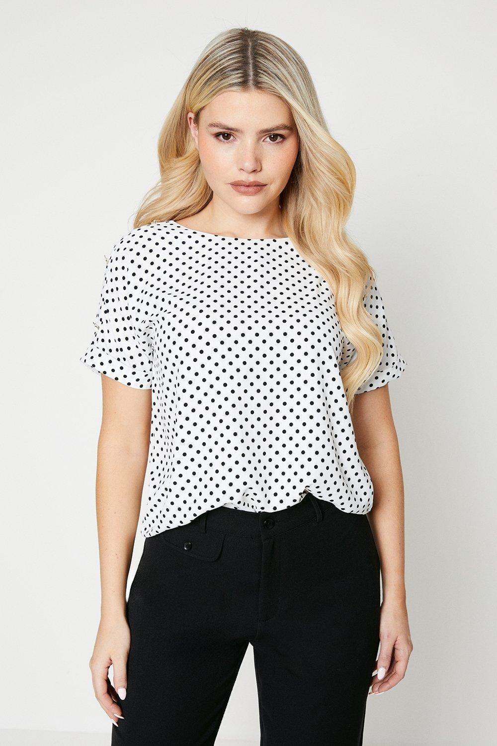 

Блузка с пуговицами и плечами Dorothy Perkins, черный