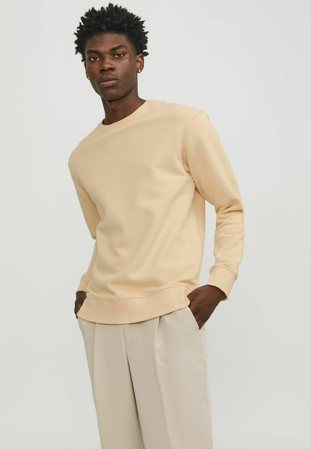 

Толстовка ESTAR BASIC CREW NECK Jack & Jones, абрикосовый лед