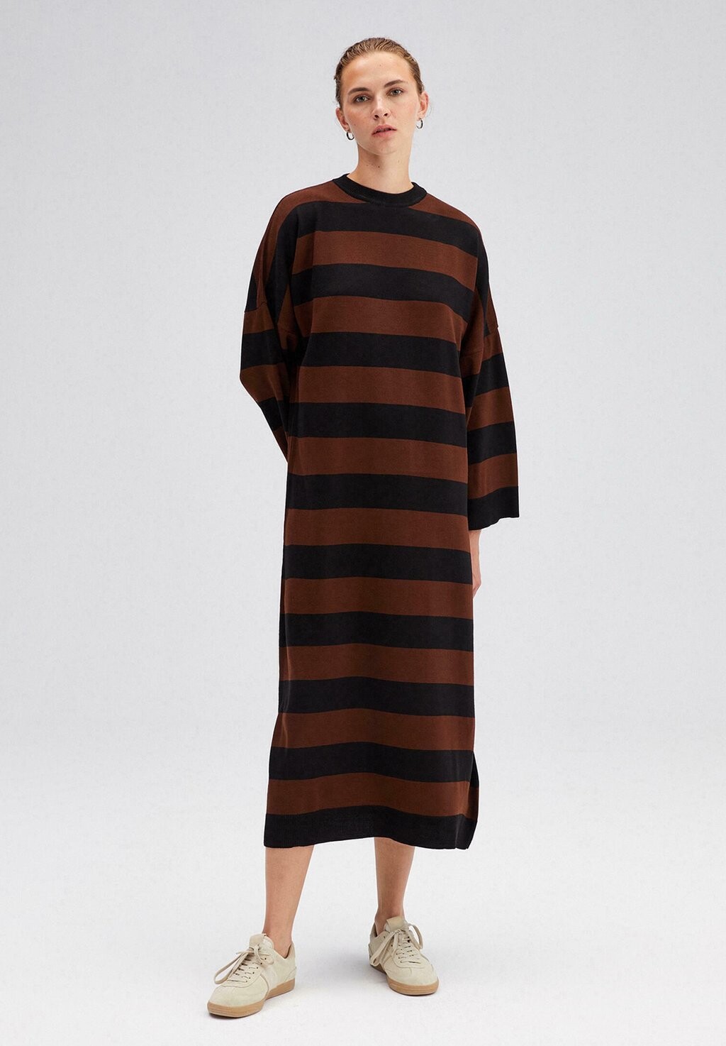 

Трикотажное платье Striped Touché Privé, черный