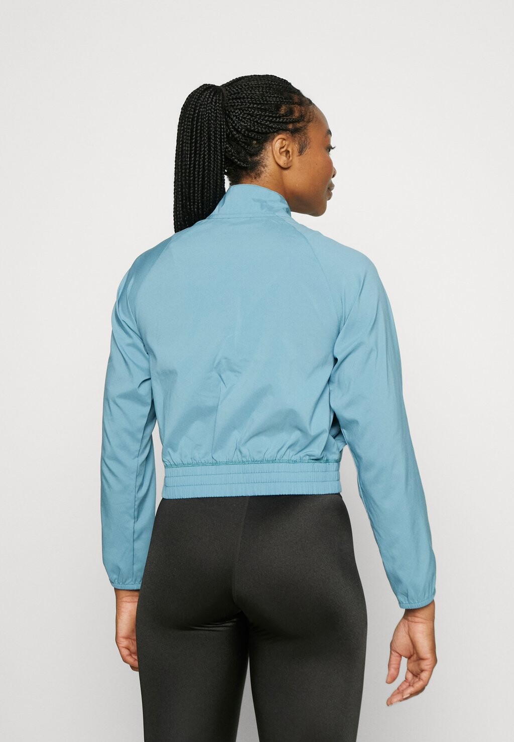 

Куртка для тренировок Puma FIT FASHION JACKET, насыщенный синий цвет