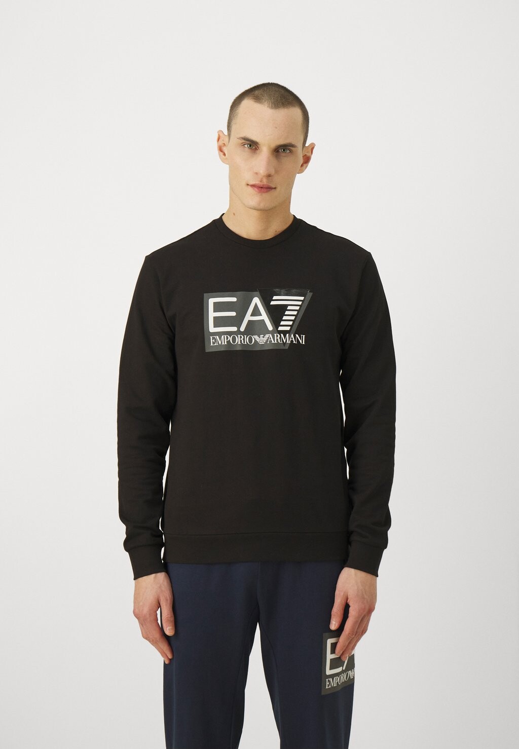 

Толстовка EA7 Emporio Armani, черный