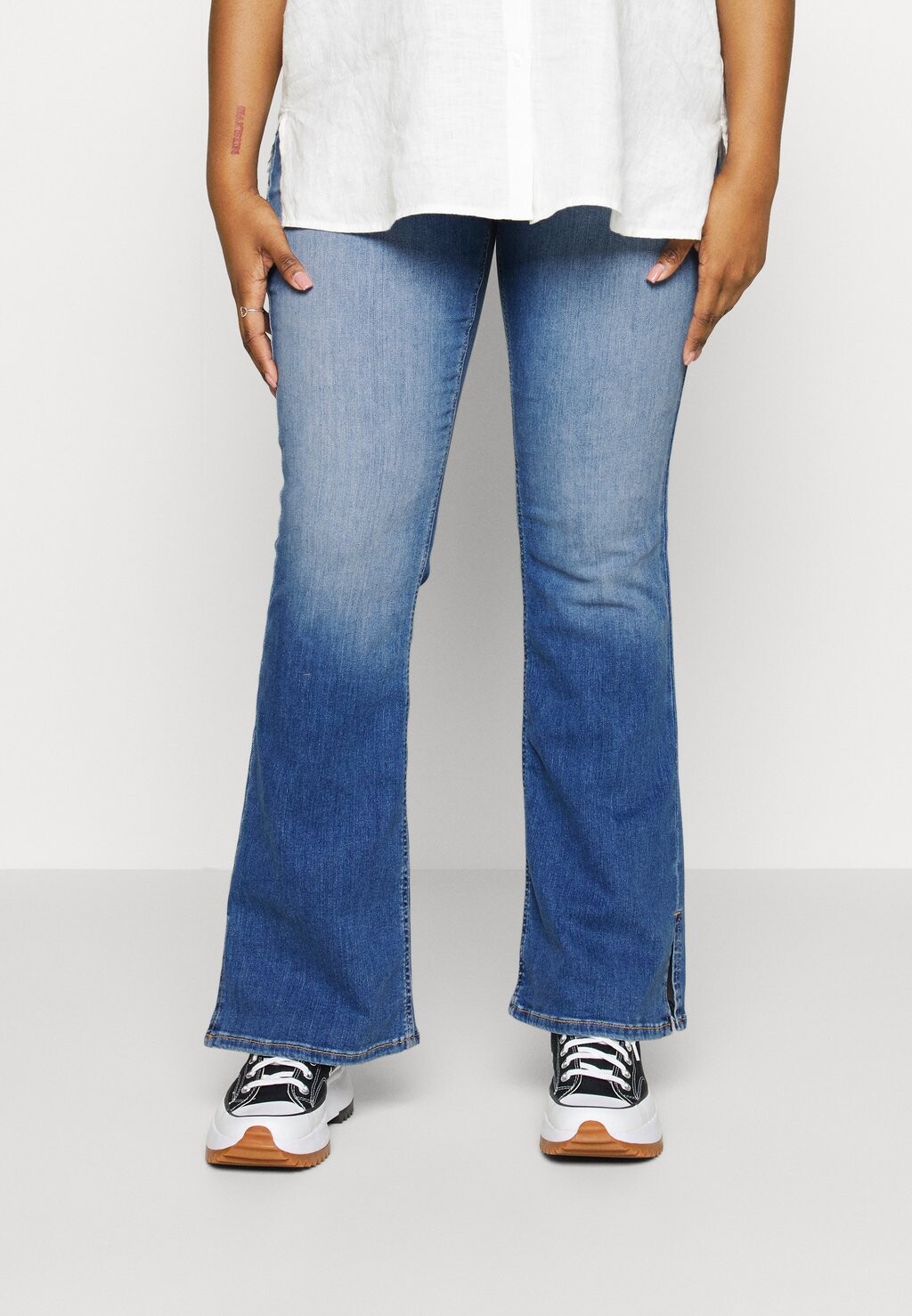

Джинсы Bootcut ONLY Carmakoma