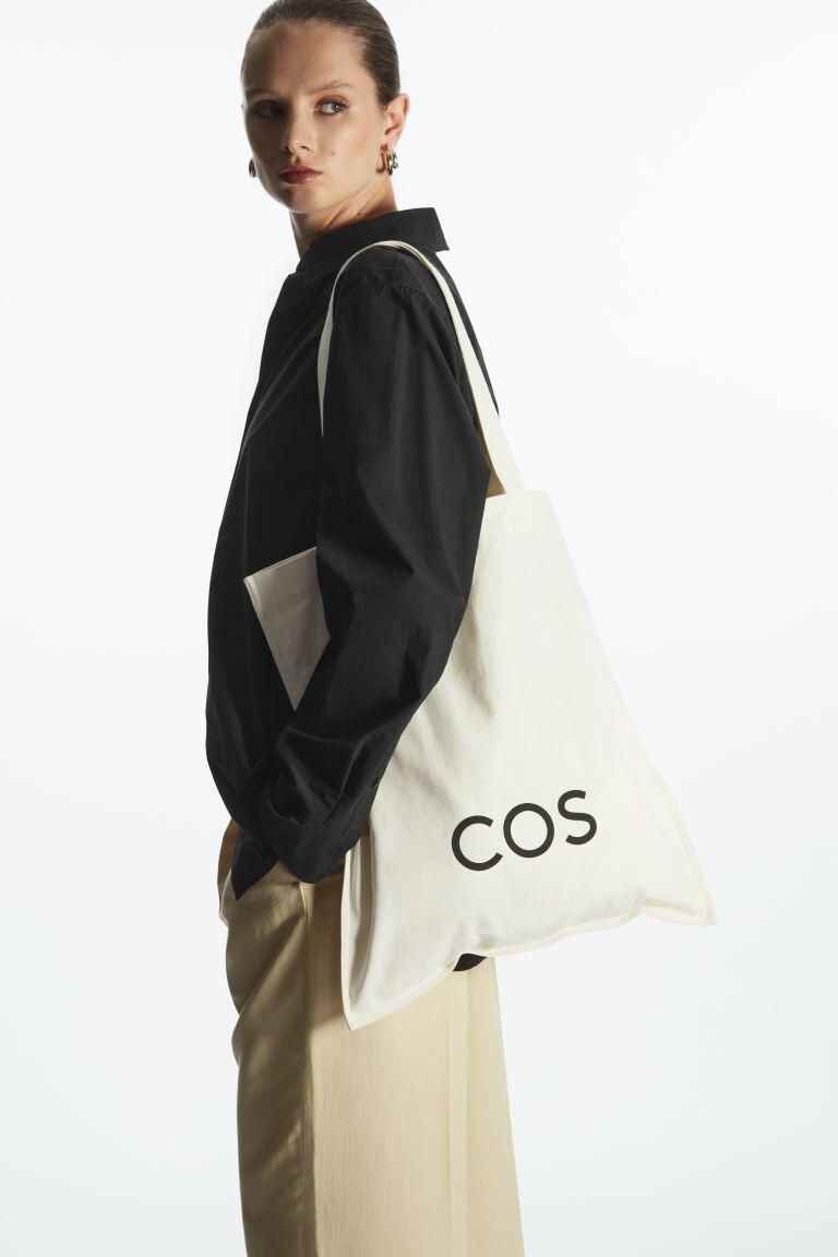 

Сумка-тоут cos equality H&M, белый