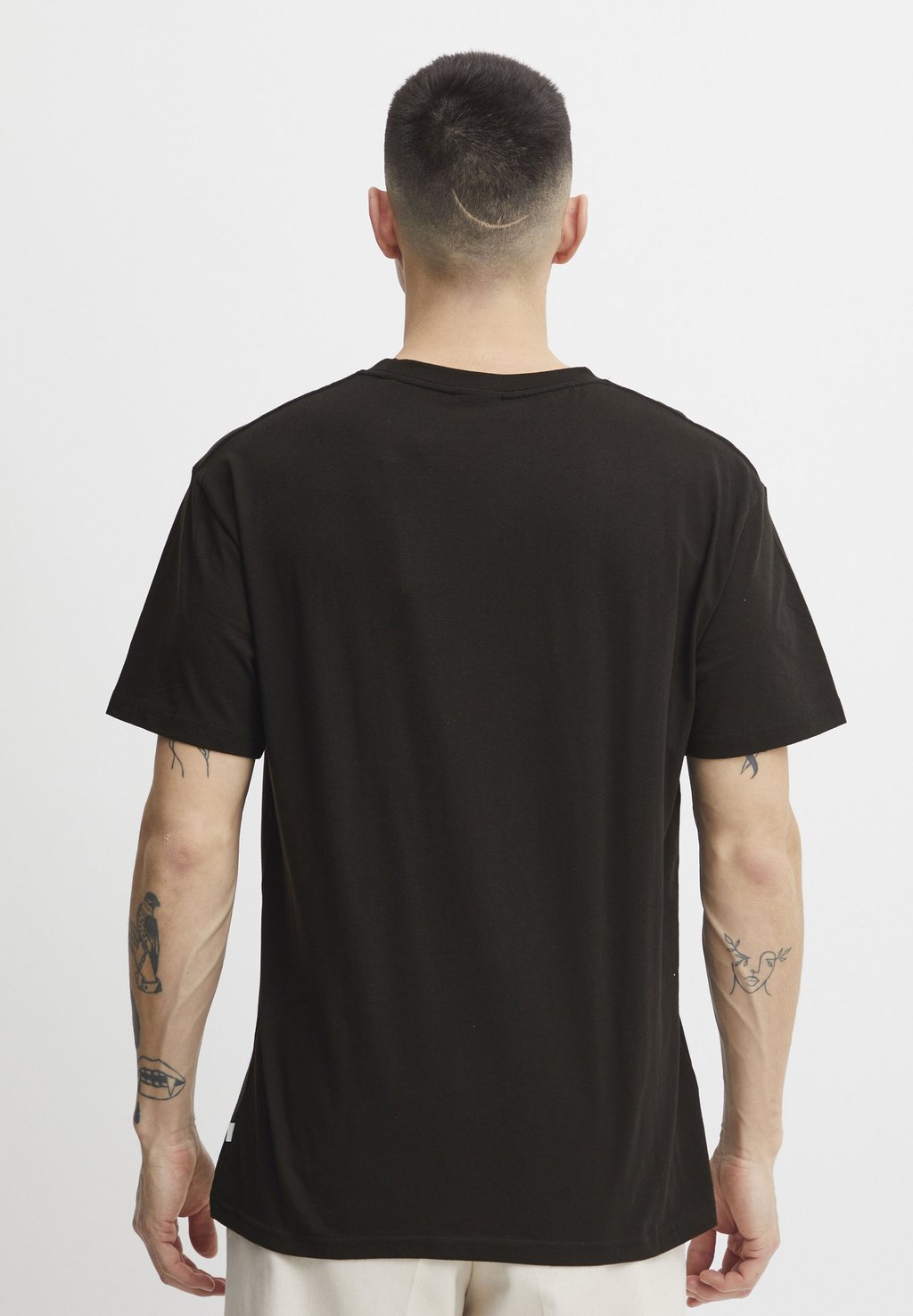 Базовая футболка Solid, черный