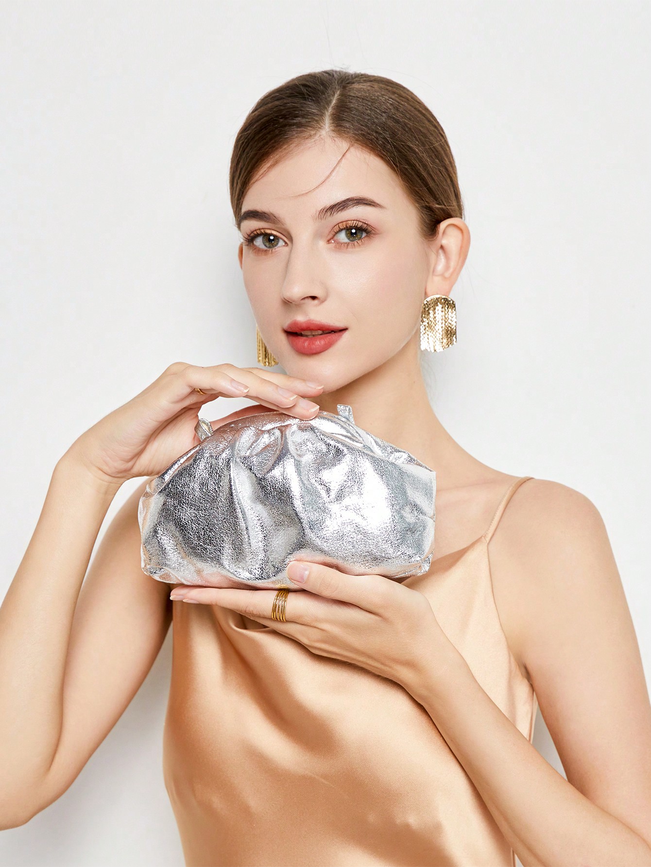 Модная элегантная однотонная женская сумка-клатч через плечо, серебро сумка клатч неушанка вечерняя текстиль золотой бежевый