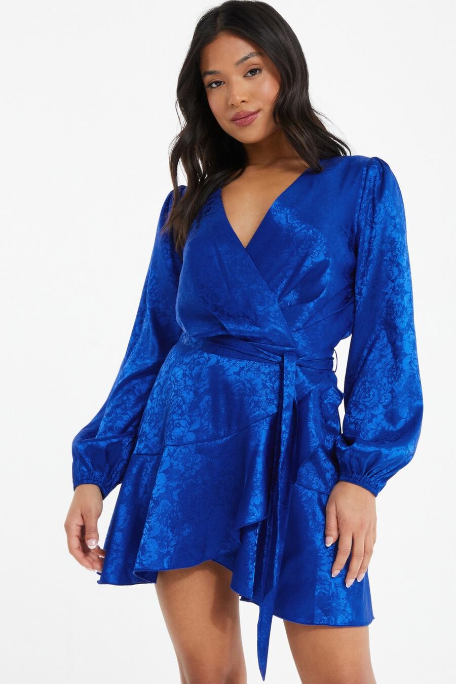 

Мини-платье Petite Royal Blue с атласным жаккардовым узором и цветочным принтом QUIZ Clothing