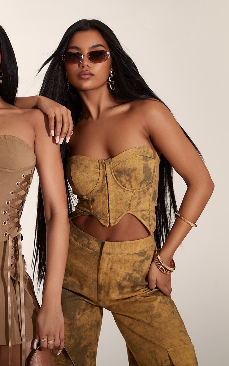 

PrettyLittleThing Верблюжий корсетный топ карго с эффектом потертости