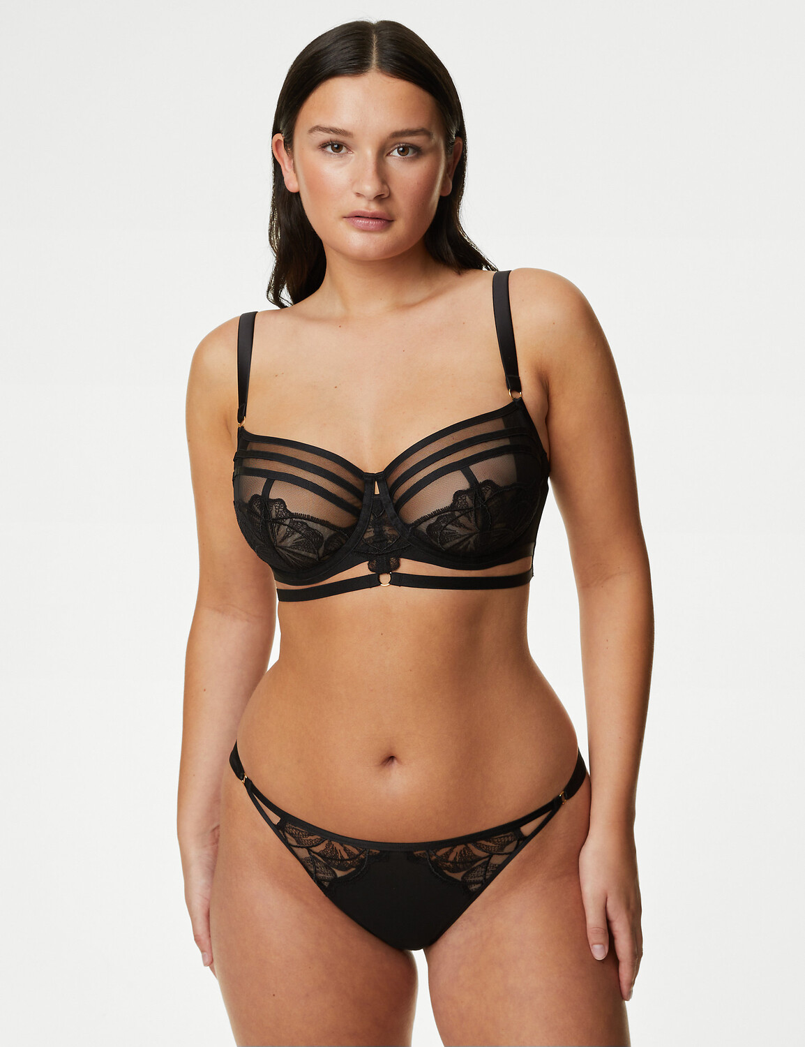 

Стринги с вышивкой Maya Boutique, черный