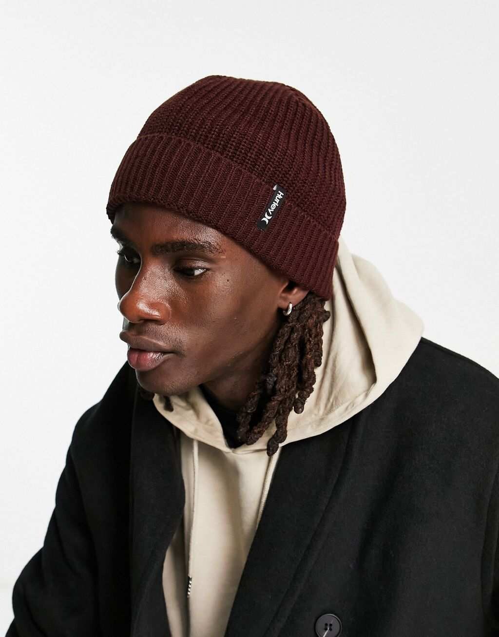 

Бордовая шапка-бини Hurley Max cuff 2.0