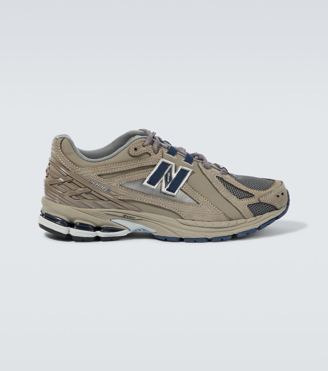 

Кроссовки 1906R с замшевой отделкой New Balance, бежевый