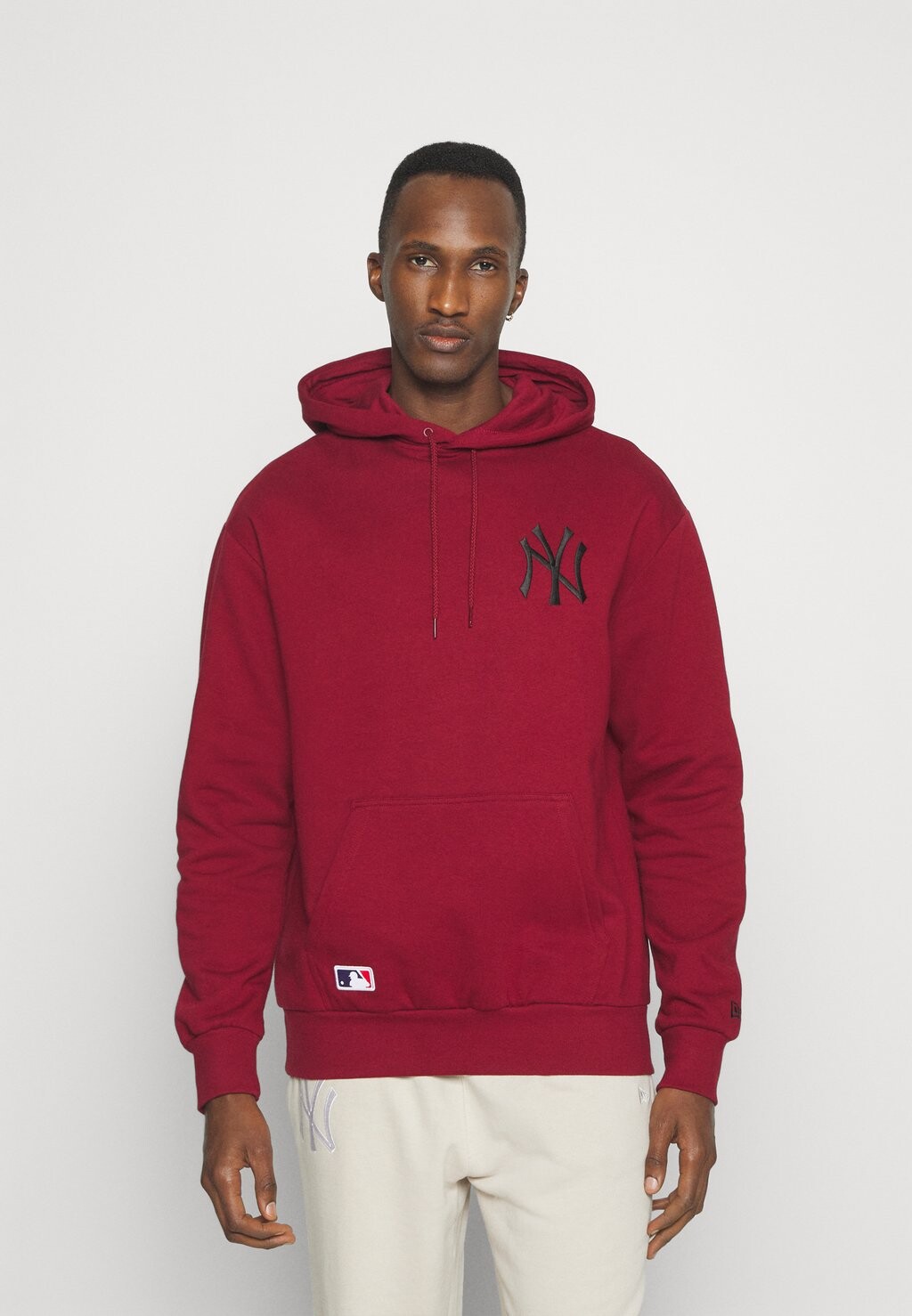 

Team New York Yankees League Essentials Hoody New Era, цвет bordeaux