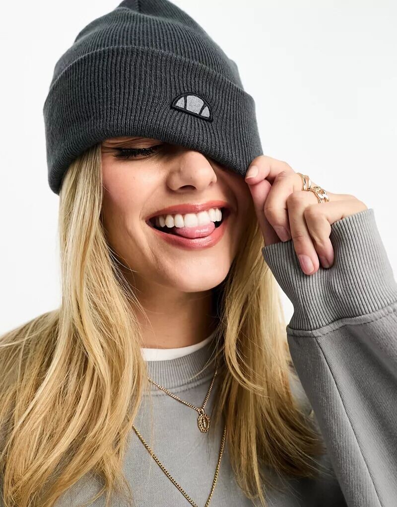 

Темно-серая вязаная шапка ellesse Poli