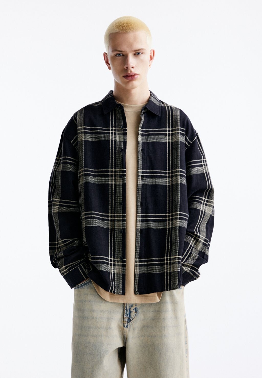 

Рубашка Rustic Oversize PULL&BEAR, черный