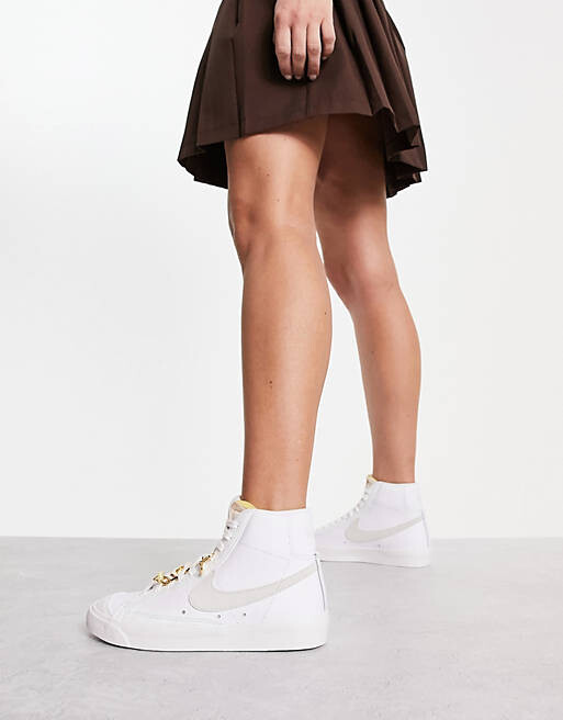 

Белые кроссовки с украшениями Nike Blazer Mid '77, Белый