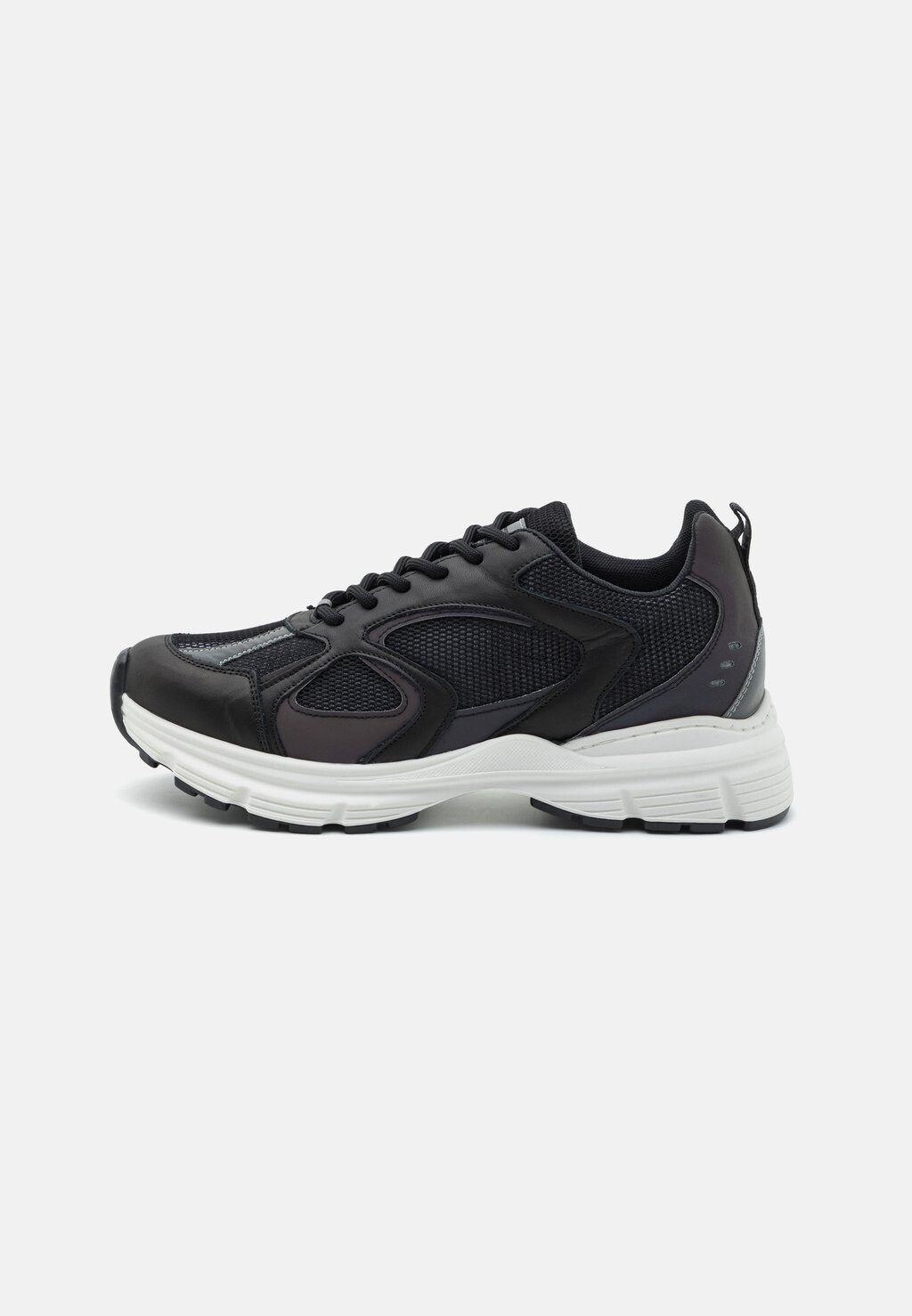 

Кроссовки Steve Madden