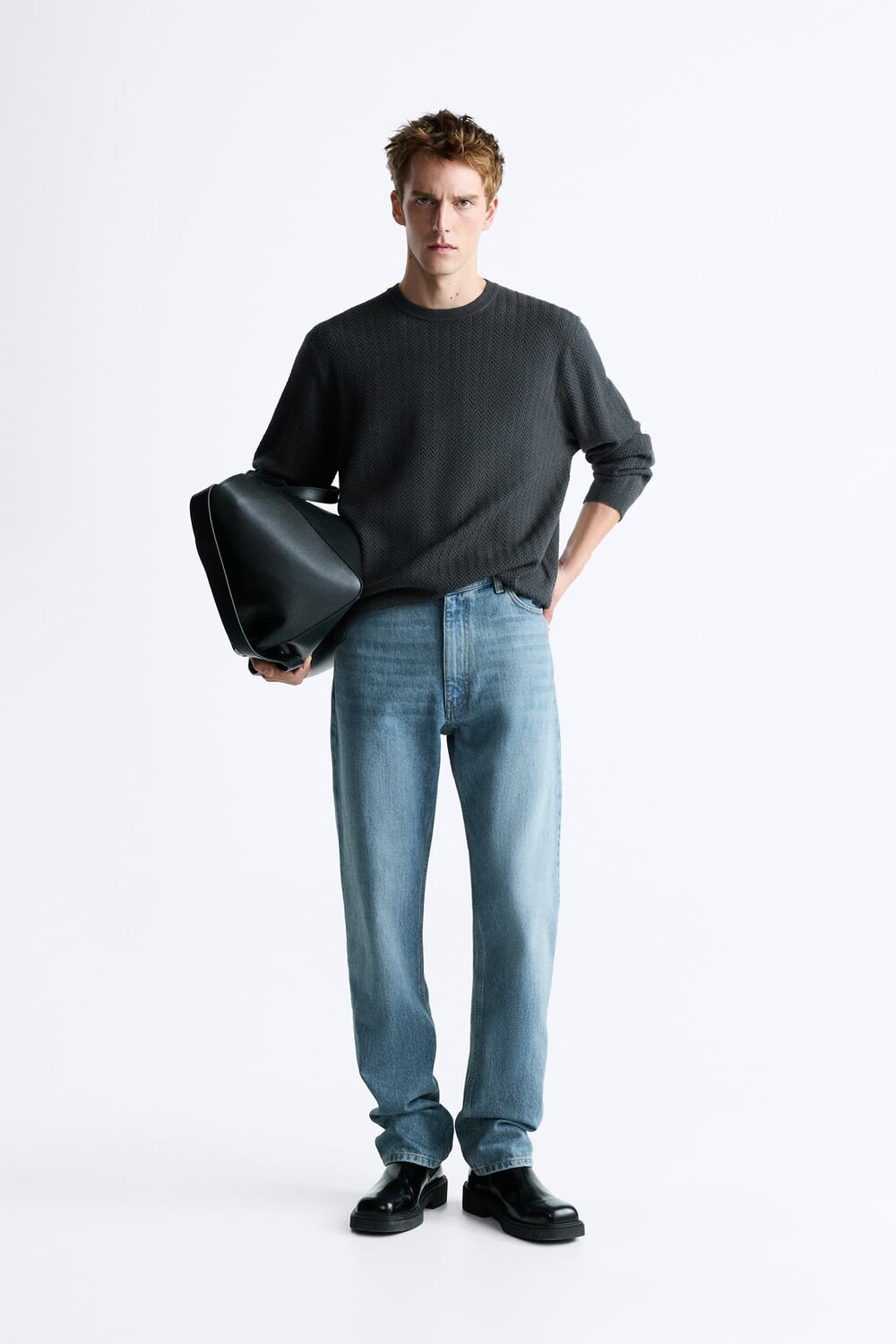 

Текстурированный свитер ZARA, серый