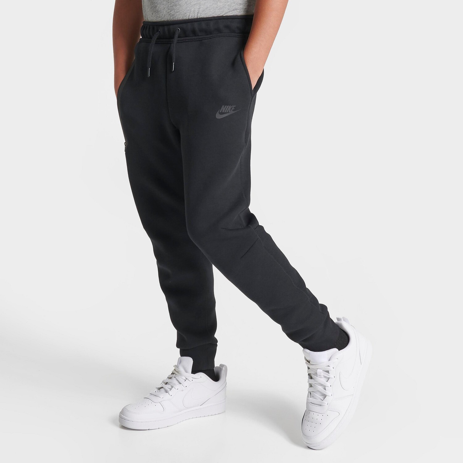 

Брюки-джоггеры из технического флиса Nike Sportswear для мальчиков, черный