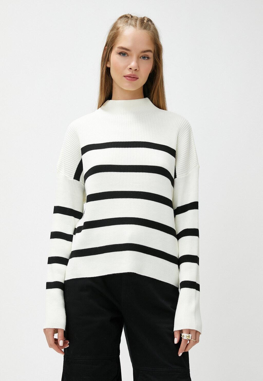 цена Вязаный свитер LONG SLEEVE HIGH NECK Koton, цвет white