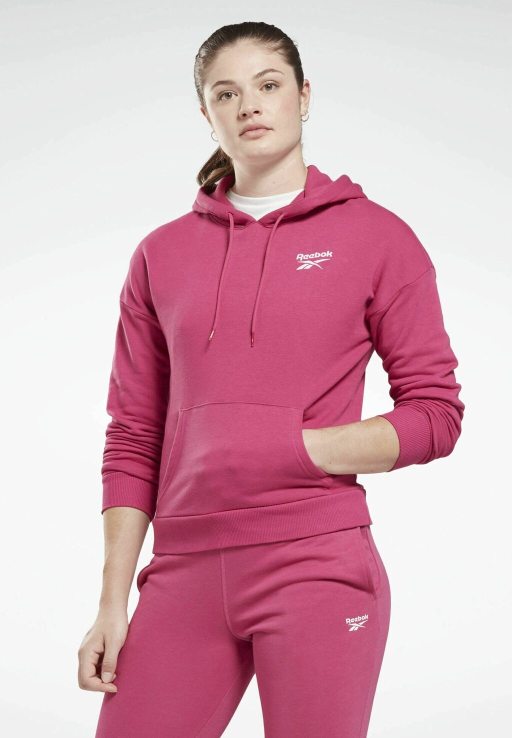 

Толстовка с капюшоном Reebok