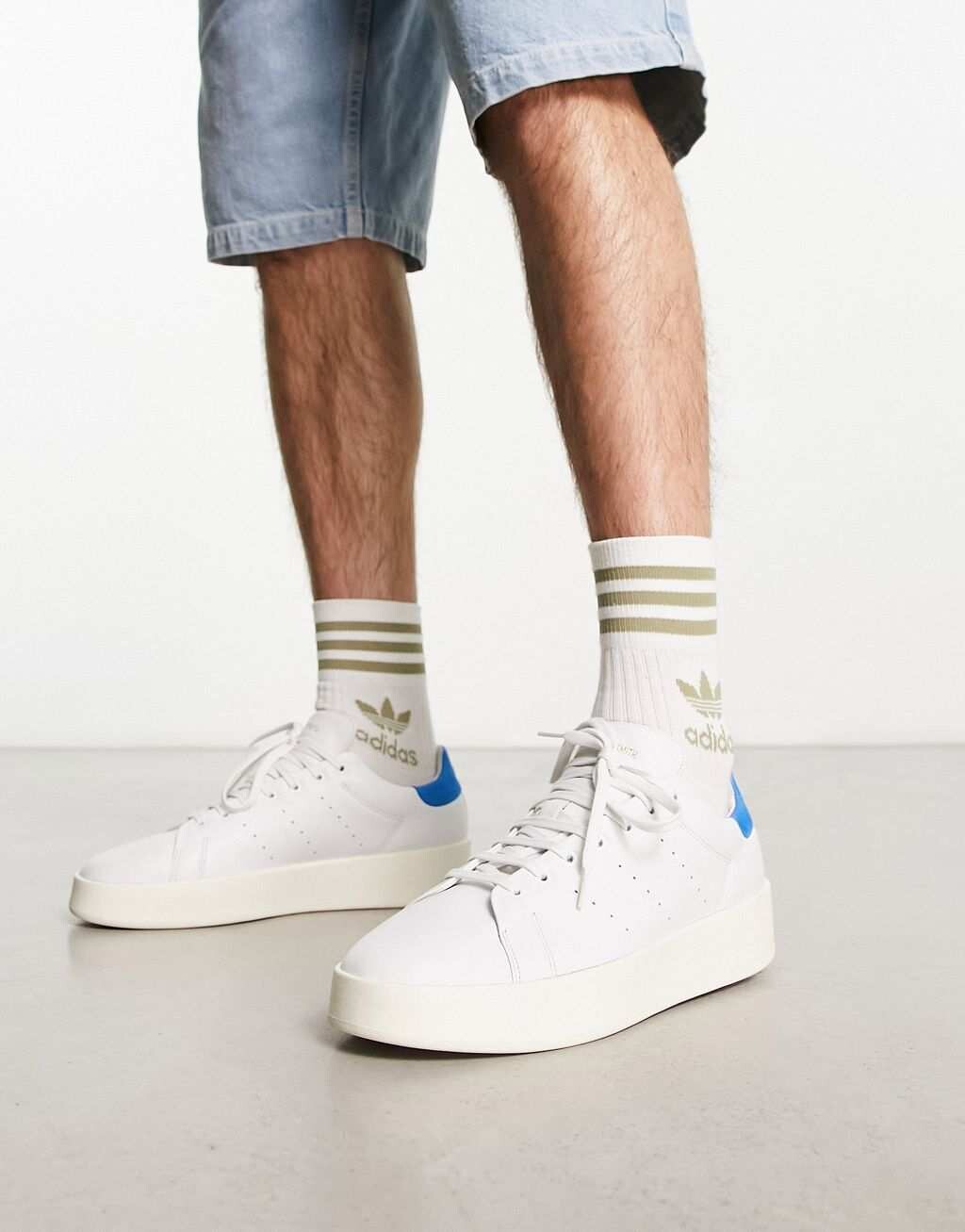 

Бело-синие кроссовки adidas Originals Stan Smith Relasted, Синий