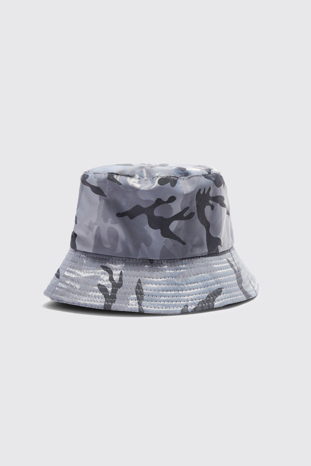 

Камо-шапка из нейлона Boohoo, серебряный