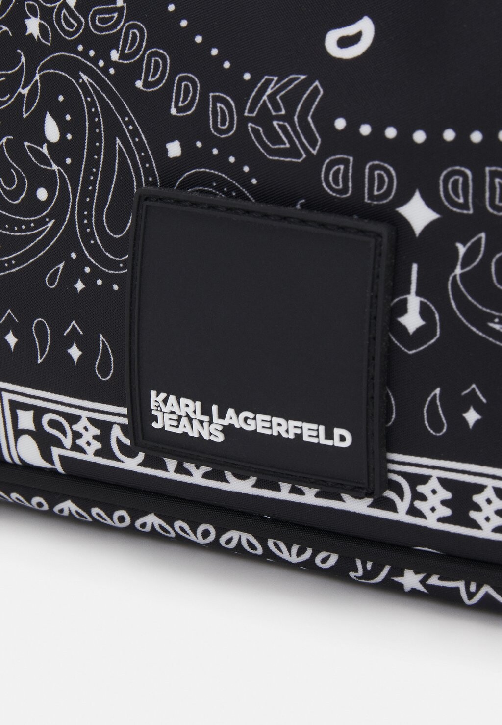 

Сумочка Urban Shoulderbag Karl Lagerfeld, черная