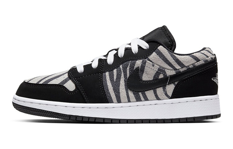 

Кроссовки Nike Air Jordan 1 Low Zebra (GS)