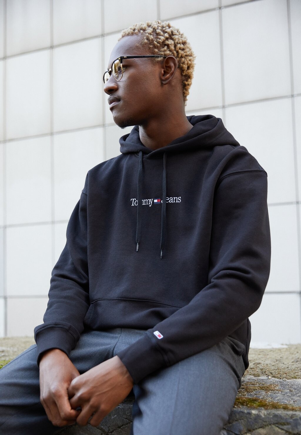 

Толстовка Tommy Jeans, черный
