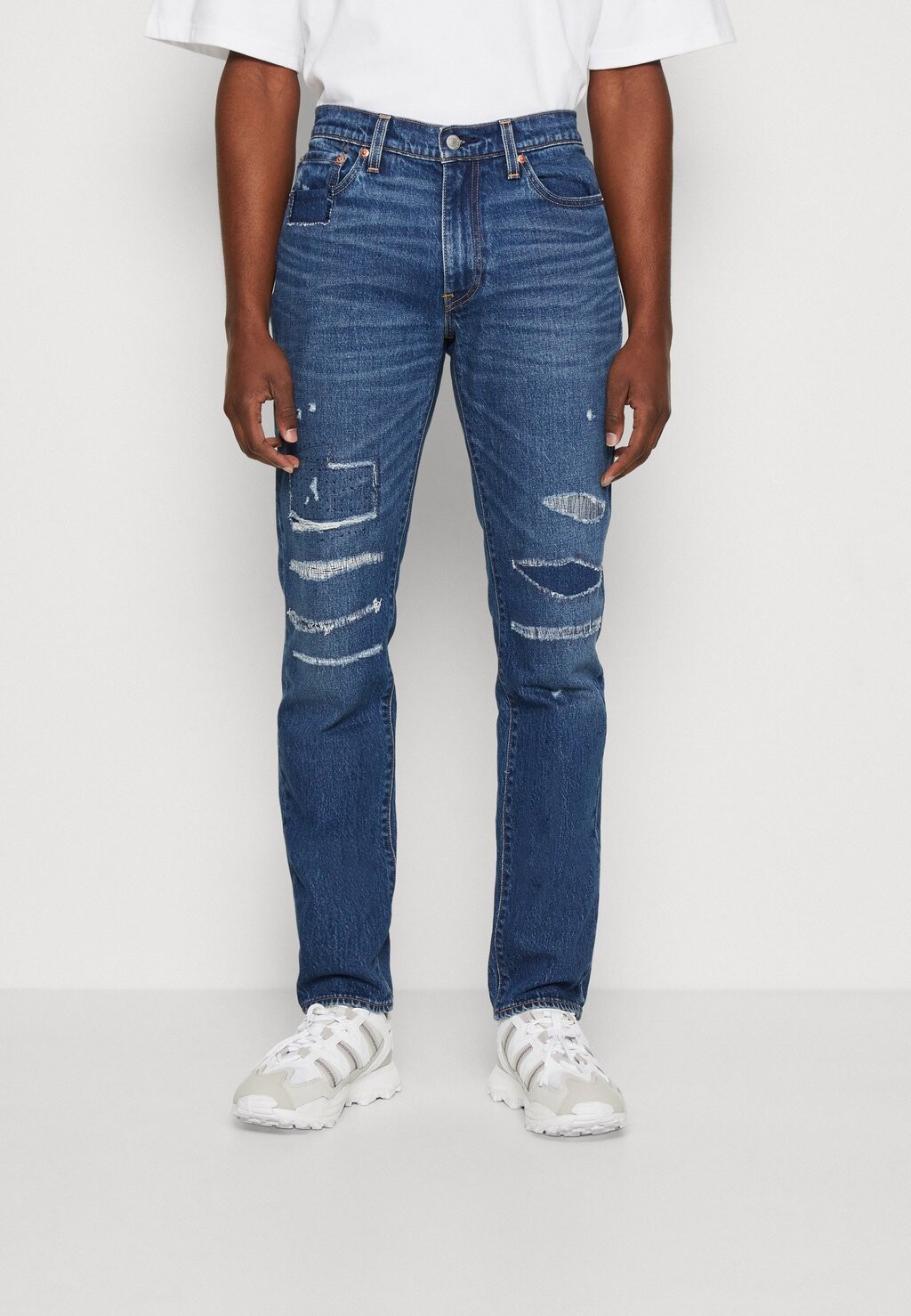 

Джинсы облегающего кроя Levi's