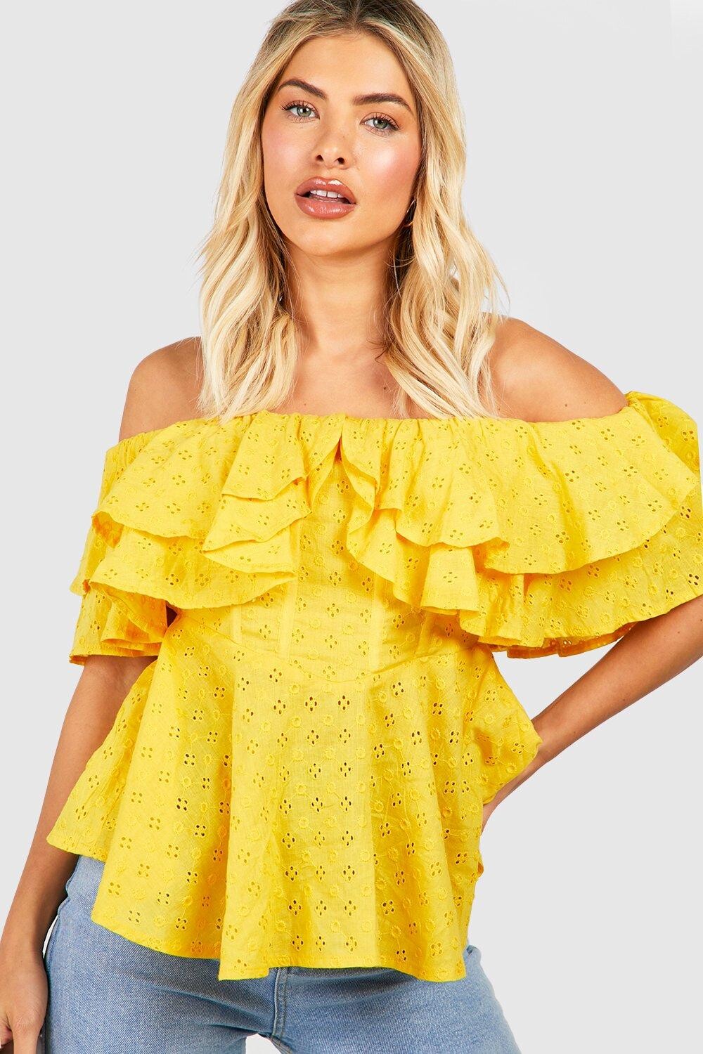 

Корсетовый топ с оборками на плечах с люшками Boohoo, желтый