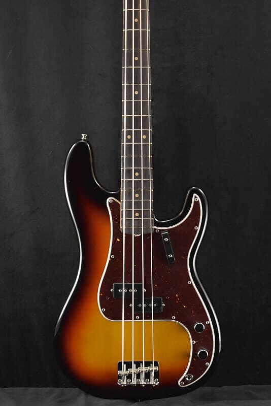 

Басс гитара Fender American Vintage II 1960 Precision Bass 3-Color Sunburst Rosewood Fingerboard