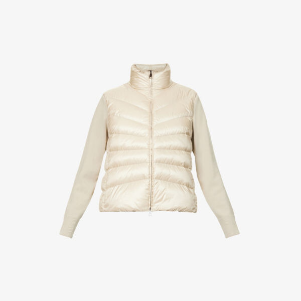 

Пуховик классического кроя с воротником-воронкой и фирменной нашивкой Moncler, бежевый