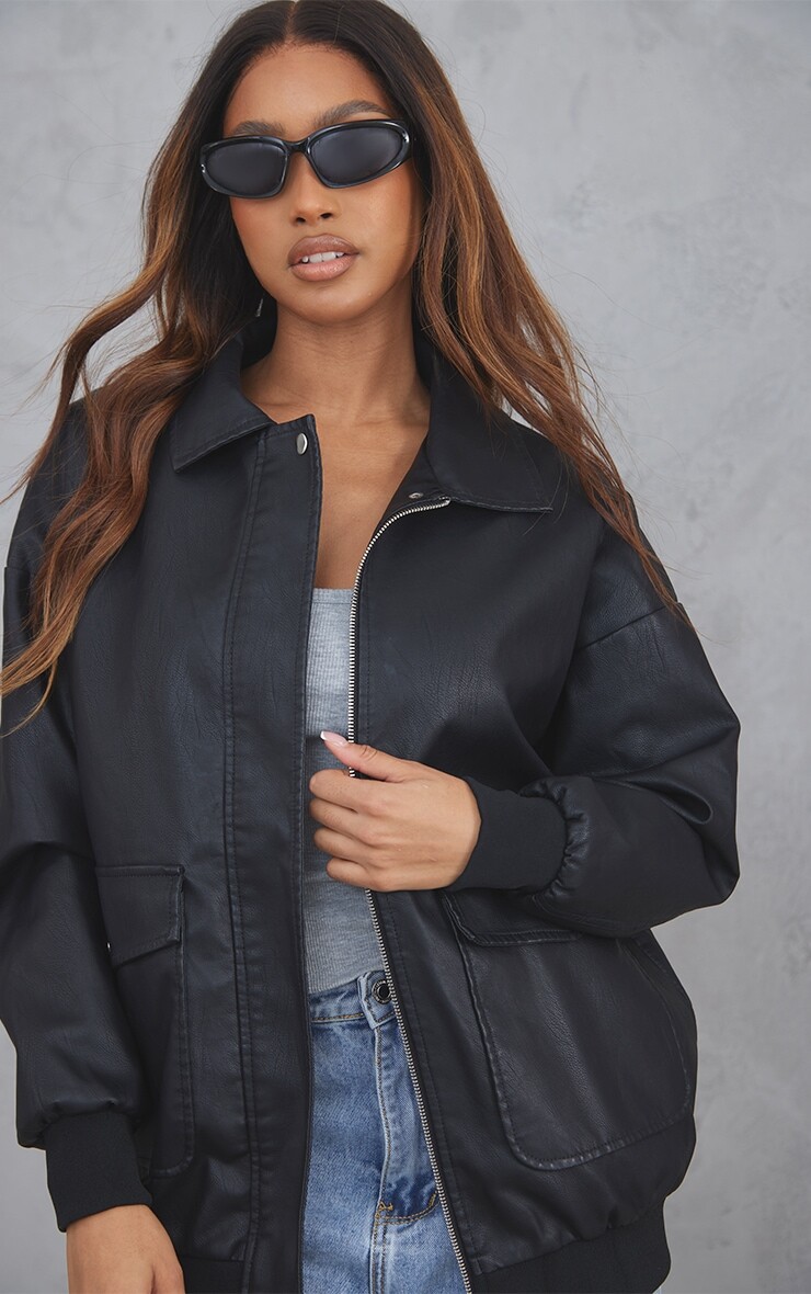 

PrettyLittleThing Черный текстурированный бомбер из искусственной кожи с карманами спереди